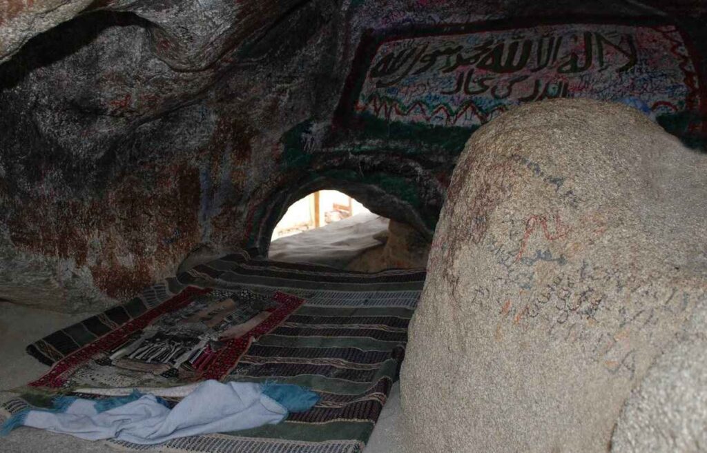 Where Is Jabal Thawr? Ghar Thawr Location Explained