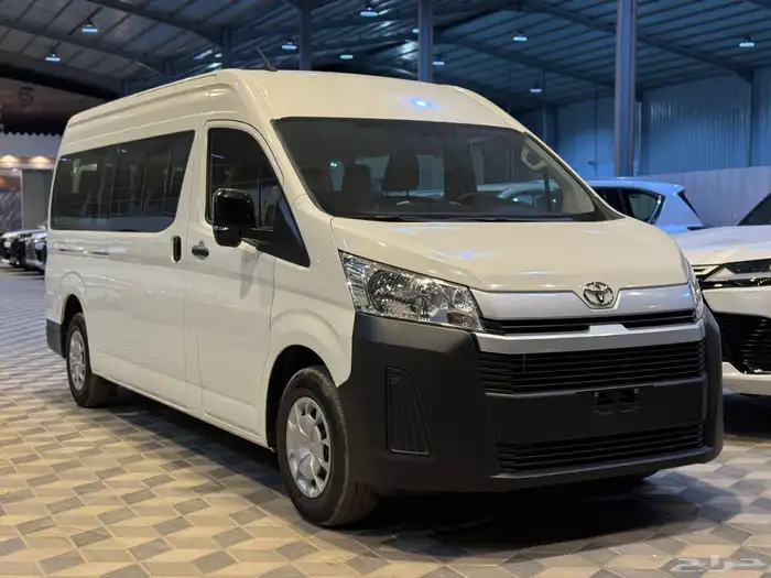 hiace private ziyarat taxi services