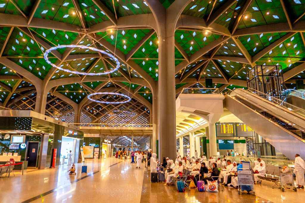 How the Hotel-to-Station Ziyarat Transfer Works